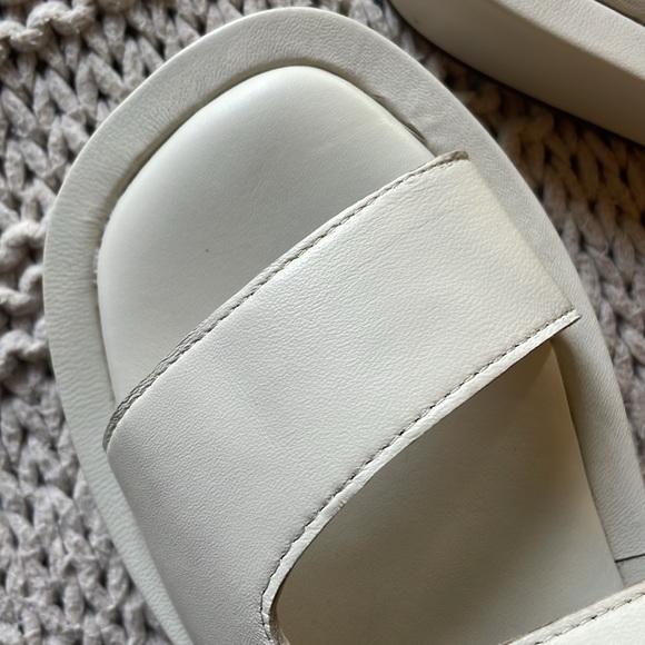 Matisse Liv Slide Sandals - Cream - Picture 6 of 7